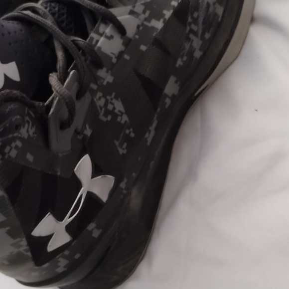 Size 10 under armour tennis - Picture 3 of 6